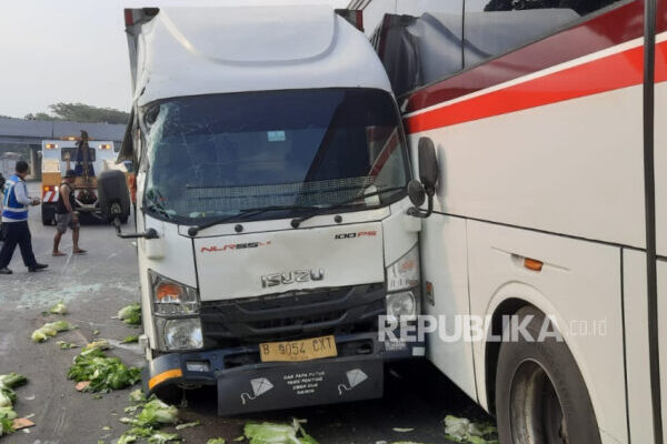 Tol Semarang-Solo Alami Kecelakaan Beruntun, Ini Rinciannya