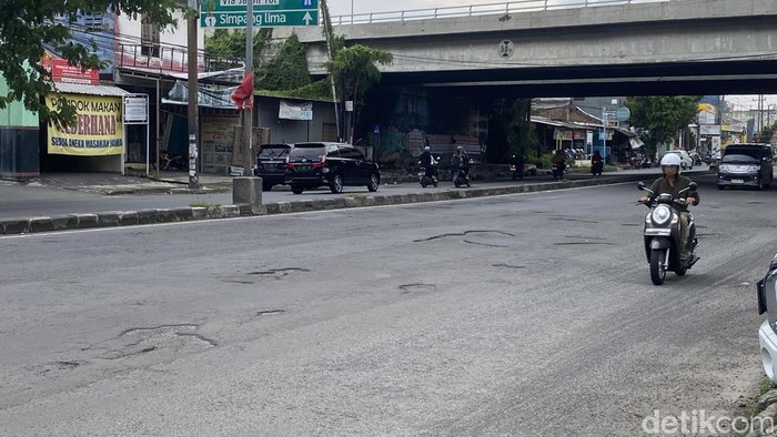 Viral! Jalan Brigjen Sudiarto Semarang Kerap Memakan Korban