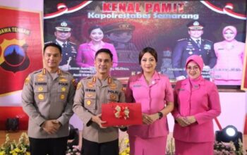 Welcome And Farewell Parade Warnai Serah Terima Jabatan Di Polrestabes