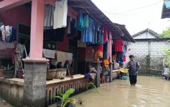 Air Tak Surut, Rumah Tergenang Di Pati Semakin Bertambah