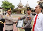 Kapolres Grobogan Berikan Penghargaan kepada Karyawan PT KAI, Anggota Polri, dan Bhayangkari