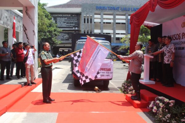 Bakti Sosial Polri; Polda Jateng Libatkan Mahasiswa Bantu Masyarakat