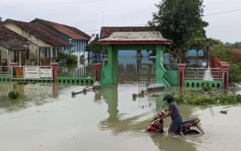 Banjir Ganggu Aktivitas, 8 Sekolah Di Kudus Hentikan Kegiatan Belajar