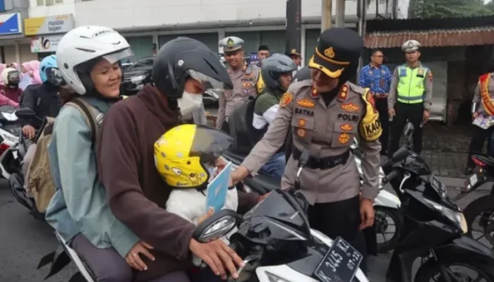 Truk Bermuatan Diimbau Tak Masuk Ungaran Saat Pagi, Sopir Diminta Patuh