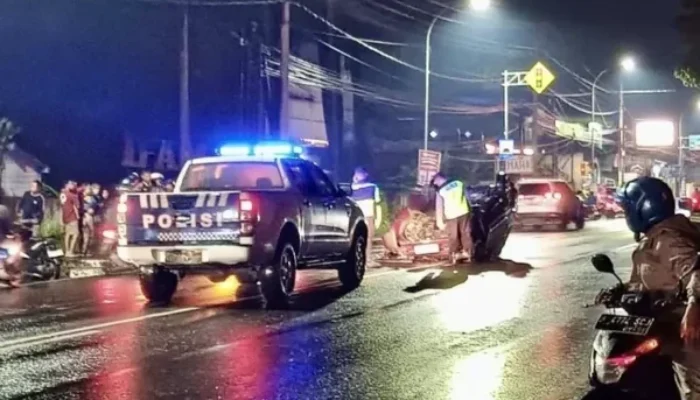 Diduga Mengantuk, Pengemudi Corolla Alami Kecelakaan di Soekarno-Hatta Salatiga