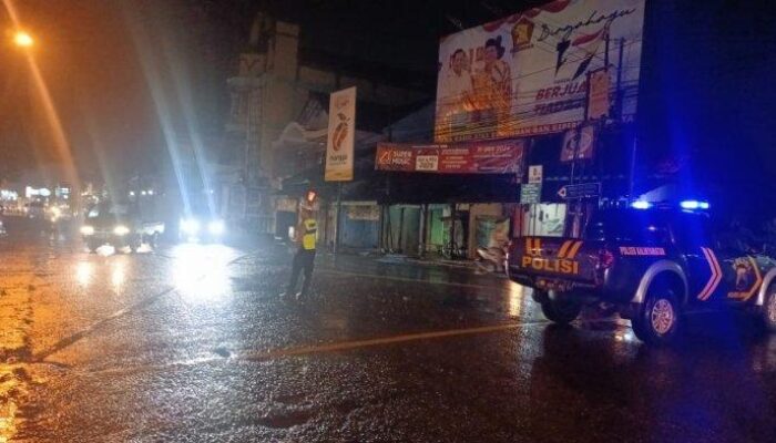 Banjir Rendam Jalur Jepara-Kudus, Polres Jepara Lakukan Rekayasa Lalu Lintas