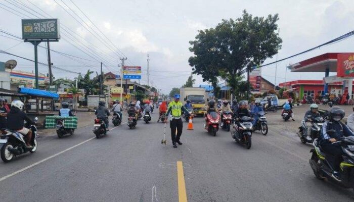 Kecelakaan Karambol di Depan SPBU Krasak Jepara, 1 Mobil dan 3 Motor Terlibat, Satu Korban Tewas