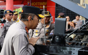 Kapolda Kalteng Serahkan Kendaraan Dapur Lapangan Dan Rantis Vvip Ke