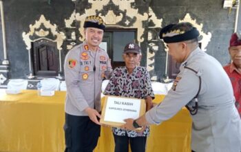 Kapolres Jembrana Bantu Warga Pulukan Lewat Program Minggu Kasih