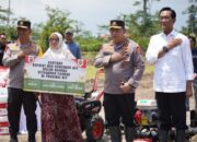 Kapolri dan Sri Sultan HB X Tanam Jagung Bersama di Yogyakarta