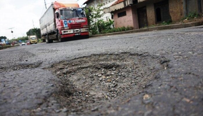 Kerusakan Jalan di Jateng Meluas, Anggaran Perbaikan Tak Memadai?