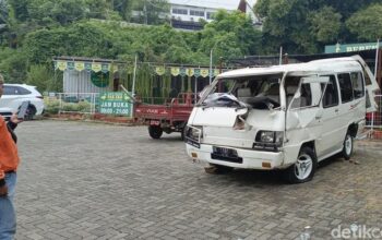 Minibus Angkut Anak Tk Kecelakaan Di Silayur Semarang, Terguling Usai