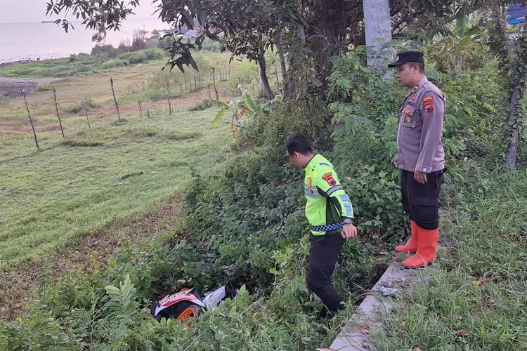 Pantura Sluke Rembang Makan Korban, Honda Cbr Tabrak Pembatas Jalan,