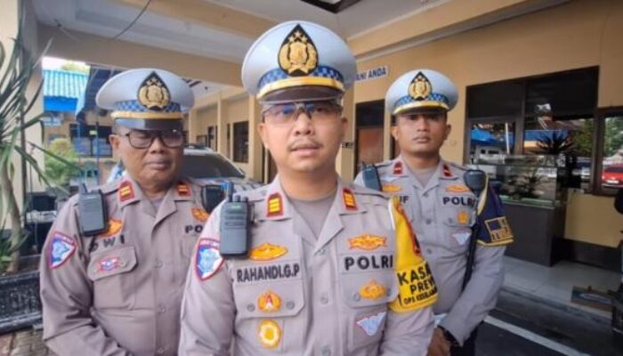 Pastikan Keamanan Pemudik, Satlantas Brebes Cek Kondisi Jalan