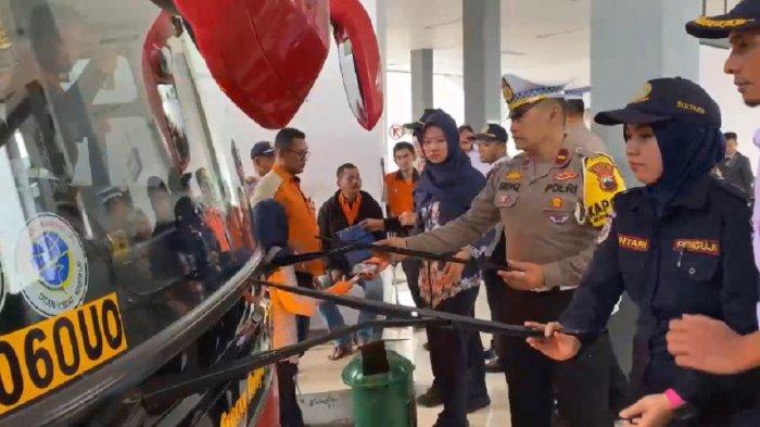 Pastikan Keselamatan, Polres Salatiga Dan Dishub Lakukan Ramp Check Bus