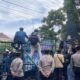 Pendekatan Persuasif, Polisi Amankan Massa Demo Di Kota Semarang