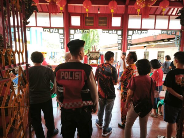 Pengamanan Diperketat, Polres Banjarnegara Kawal Cap Go Meh Di Hook