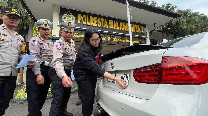 Pengemudi Bmw Gunakan Pelat Palsu, Ditindak Satlantas Polresta Malang Kota