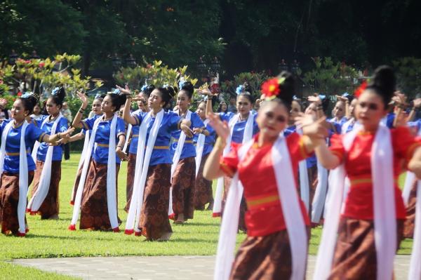 Peringatan Hari Jadi Ke 454 Banyumas Semakin Meriah Dengan Tari Banyumas