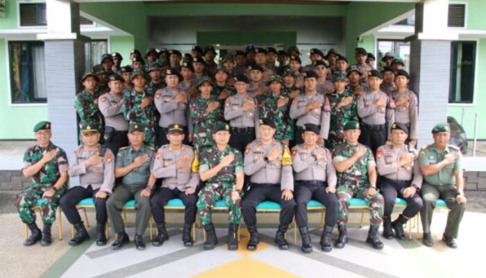 TNI-Polri Bergandengan Tangan, Karya Bakti Bersama Demi Negeri