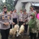 Polisi Semarang Bantu Masyarakat Dengan Sumbangan Kambing Untuk Ketahanan Pangan