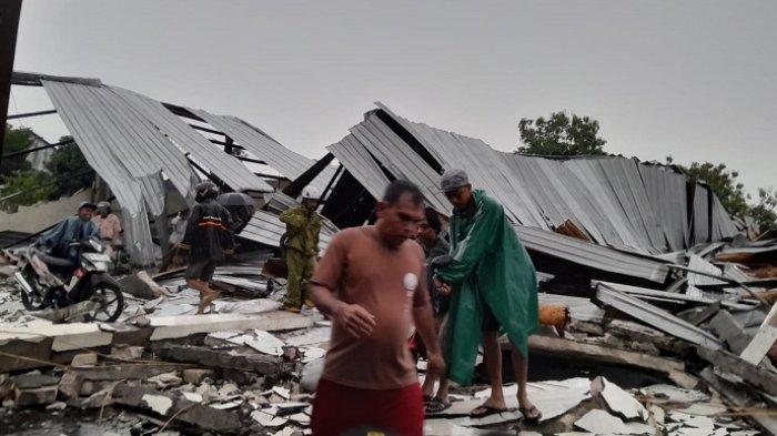 Puting Beliung Hantam Klaten, Atap Rumah Terbang Dan Pabrik Briket