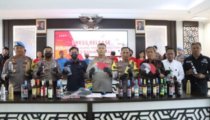 Ratusan Botol Miras Diamankan Polres Banjarnegara