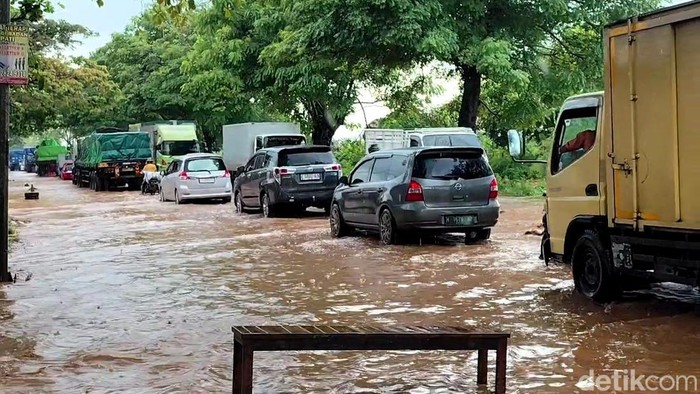 Sepekan Tiga Kali Banjir, Warga Resah Dengan Kondisi Pantura Pati Juwana