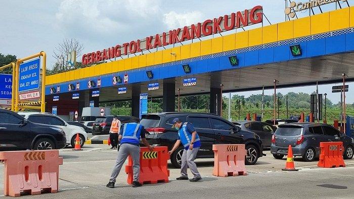 28 maret jadi puncak arus mudik di tol semarang batang, 4