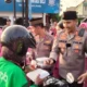 Aksi sosial polres jepara, ratusan takjil dibagikan ke masyarakat