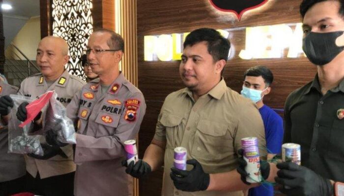 Bahaya! Buruh Mebel di Jepara Iseng Racik Peledak Hasil Belajar Online