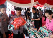 Bazar Ramadan Polri di Malang Kota Diserbu Warga, Sembako Murah Laris Saat Kapolri Hadir