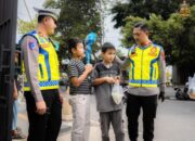 Berkah ramadan, satlantas polres batang tetap semangat bagikan takjil