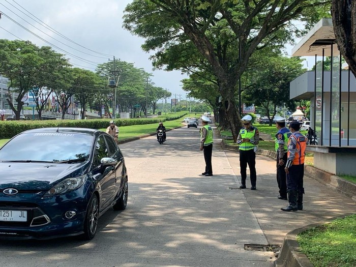 Cegah kecelakaan, pemkot semarang dirikan posko di turunan silayur