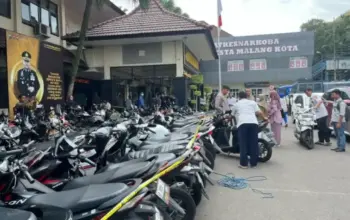 Demo tolak uu tni di malang ricuh, puluhan kendaraan diamankan