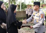 Jenderal Serahkan Surat KPLB untuk Polisi Gugur saat Bubarkan Sabung Ayam