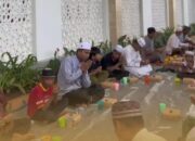 Indahnya Berbagi! Masjid Natabel Jannah Palangka Raya Adakan Buka Puasa