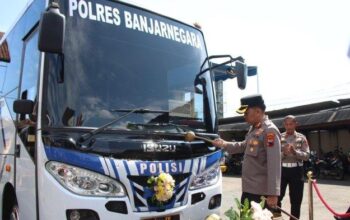 Inovasi pelayanan, polres banjarnegara hadirkan bus sim keliling