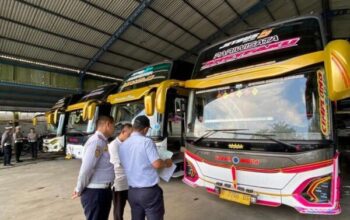 Jelang arus mudik, dishub banyumas cek kelaikan bus antar kota