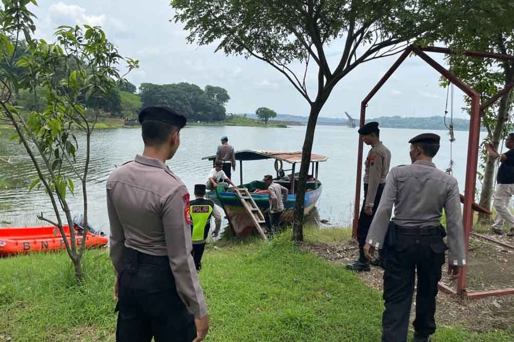 Jelang libur lebaran, polres grobogan siaga di waduk kedungombo