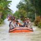 Kapolres grobogan dan gubernur jateng bersama sama cek kondisi korban banjir