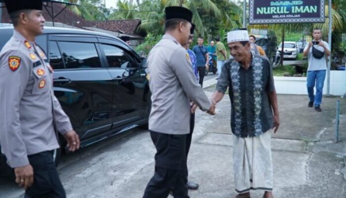 Kapolres Jembrana Ajak Jemaah Masjid Nurul Iman Melaya Resapi Makna “Rindu Ramadhan”