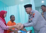 Kapolres klaten berbagi takjil dan motivasi untuk pasien rsst