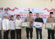 Kapolres tegal kota bersama jajaran berikan santunan untuk anak yatim