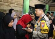 Kapolresta malang kota & mahasiswa gelar bukber bersama anak yatim