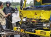 Laka lantas di exit tol polanharjo klaten, bus mira tabrak