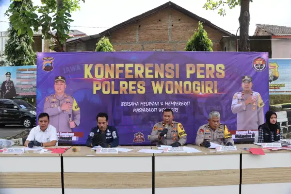 Operasi ramadhan, polres wonogiri amankan ratusan petasan dan puluhan botol