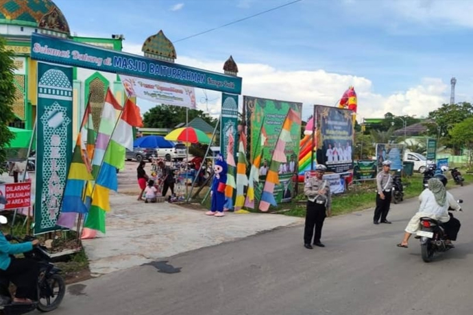 Pasar ramadan dipadati warga, polisi siaga antisipasi kemacetan dan keamanan