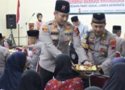 Peduli sesama, polresta cilacap santuni lansia saat buka puasa di