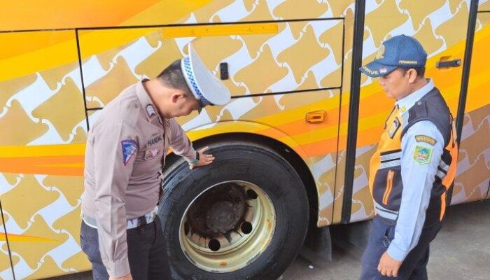 Pengecekan Bus Lebaran di Banyumas: Mesin Oke, Peralatan Keamanan Masih Kurang